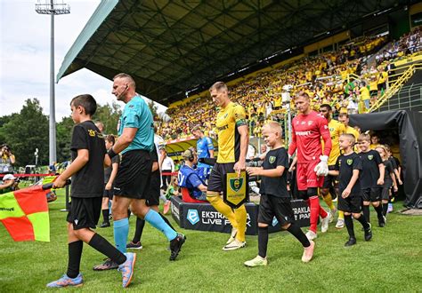 Gks Katowice Wygrywa Kibice Czekali Na To Lat Kanalsportowy Pl