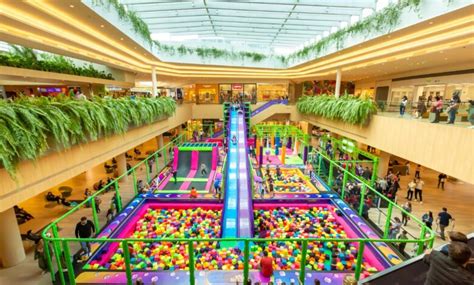 Inédita em shopping Jockey Plaza apresenta a gigante arena Neon Fun