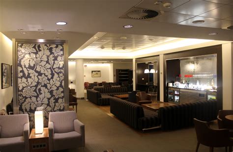 Review: British Airways Lounge, Milan Linate Airport | MorePremium.com
