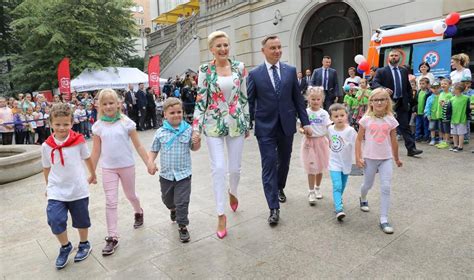 Prezydent Andrzej Duda chce zmian w konstytucji Chodzi o adopcję