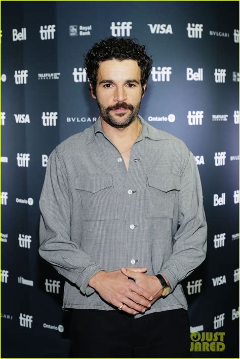 Photo: margaret qualley christopher abbott sancturary premiere at tiff 02 | Photo 4817631 | Just ...