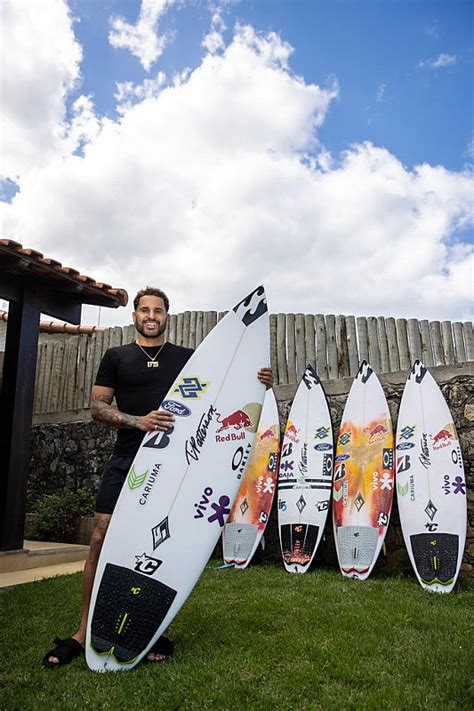 Italo Ferreira será homenageado no Hall da Fama do Surfe nos Estados