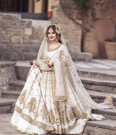 Nikkah Outfit And Jewellery Ideas For Upcoming Wedding Season