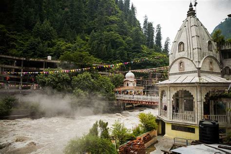 Manikaran Sahib Kullu Connecting Traveller