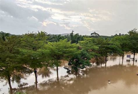 16 Maut 36 Hilang Dalam Banjir Kilat Di China Astro Awani