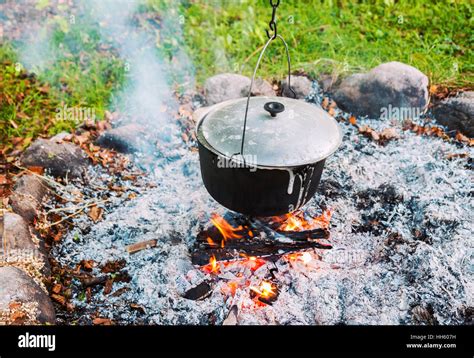 Campfire Romantic Hi Res Stock Photography And Images Alamy