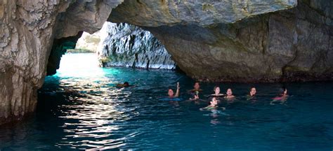 Capri Italy Capri Boat Tours Info And Photos