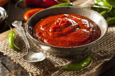 Cu L Es El Mejor Sustituto De La Salsa Sriracha Cocina Random