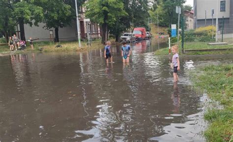 Wiadomo Ci Cz Stochowa Ycie Cz Stochowy I Powiatu Zalane Ulice