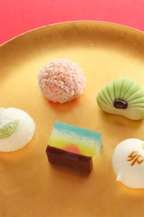 Discovering Japanese Aesthetic Beauty Through Wagashi” Ana