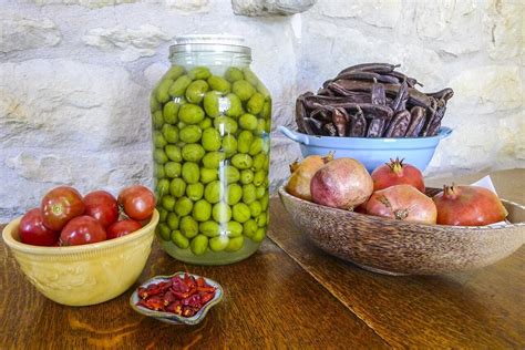 Le proprietà della carruba e come si mangia GreenStyle