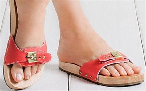 Pin By Dave Reid On Favourite Scholls Wooden Sandals Womens Sandals