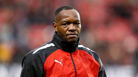 Stade Rennais Mandanda prend tout le monde à contre pied pour son