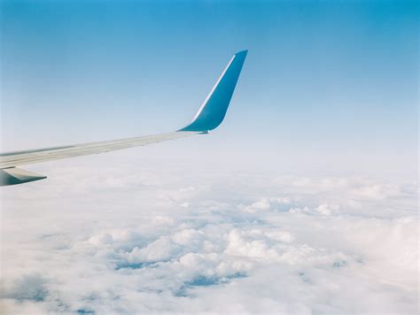 How to Fly with Your Wedding Dress | Kendra Lynece