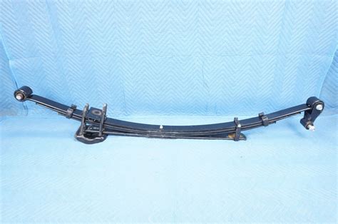 Nissan Titan Wd S Sv Rear Passenger Spring Leaf W Shackle Oem Ebay