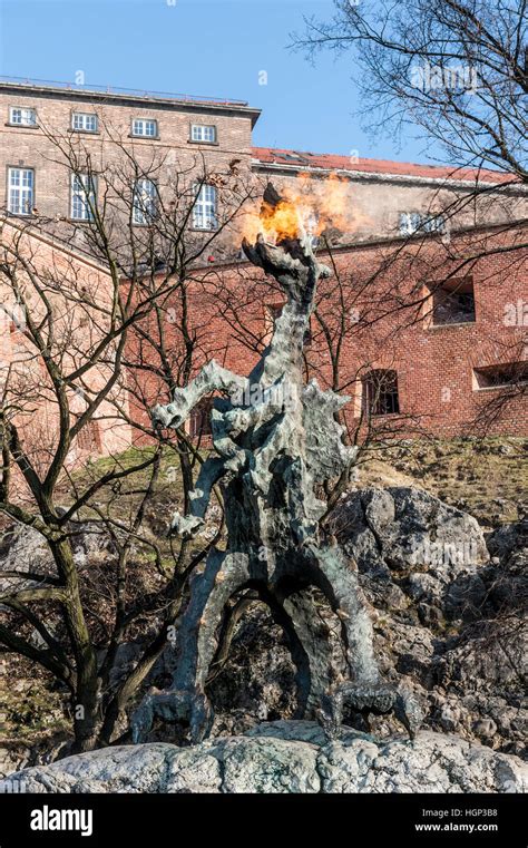 Wavel Castle dragon, Krakow Stock Photo - Alamy