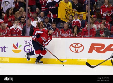 Capitals center Nicklas Backstrom (19 Stock Photo - Alamy