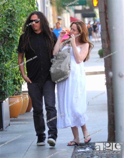 James Shaffer takes his pregnant wife to lunch in Beverly Hills ...