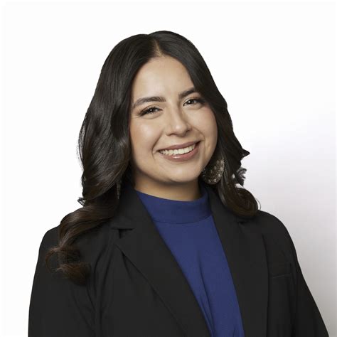 Leslie Escobedo - Undergraduate Admission