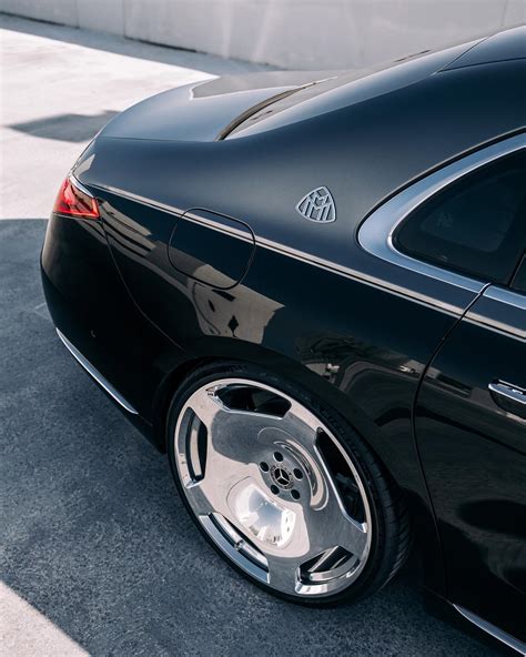 Two Tone Mercedes Maybach S 580 Rolls On Rdb 22s Features A Surprising