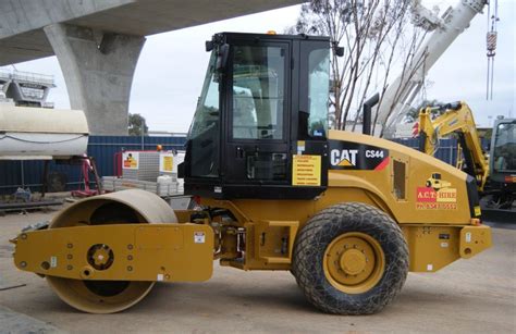 Cat Cs Tonne Smooth Drum Roller Act Hire