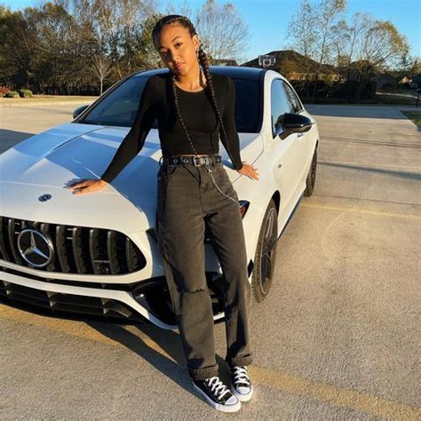 4 Hot Sexy LexiVee03 Bikini Pics