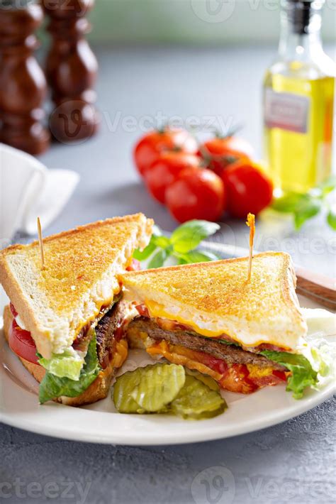 Cheeseburger grilled cheese sandwich 15945731 Stock Photo at Vecteezy