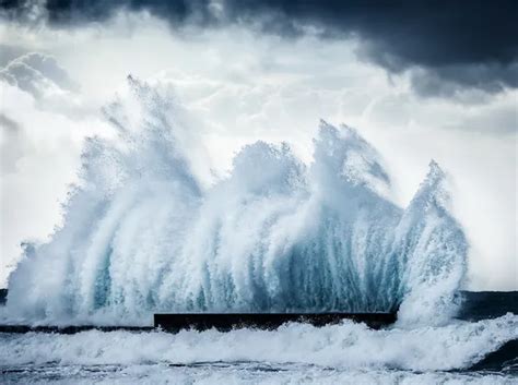 Fotos De Ondas Gigantes Imagens De Ondas Gigantes Sem Royalties