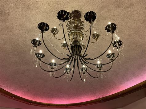 Crest Theater : r/Sacramento