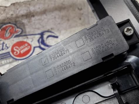 Panic lighting switch Fiat Punto III 1.4 Natural Power - 61092100