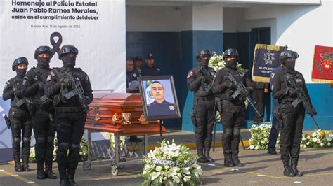 Homenaje A Policía Muerto En Xoxtla Sergio Salomón Participa