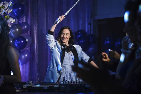 Legends Of Tomorrow Review Slay Anything Season 5 Episode 4