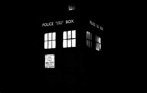 Doctor Who Hd Wallpaper The Iconic Tardis In Black And White