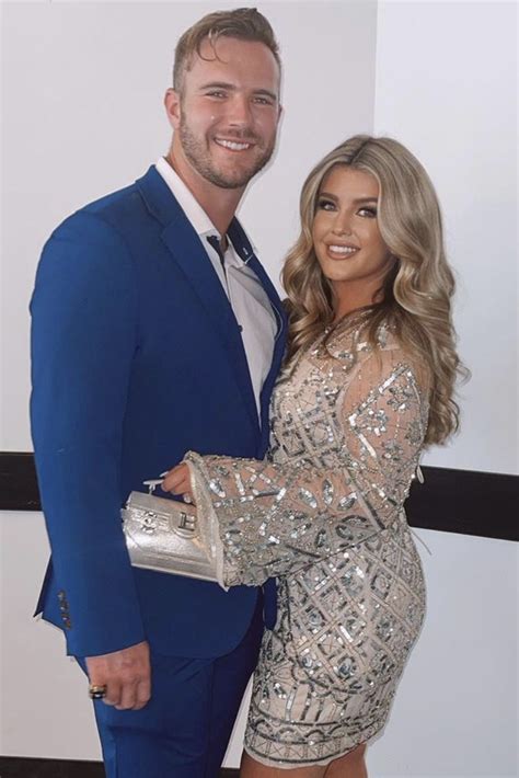 Pete Alonso's wife Haley celebrates Mets clinching playoff berth