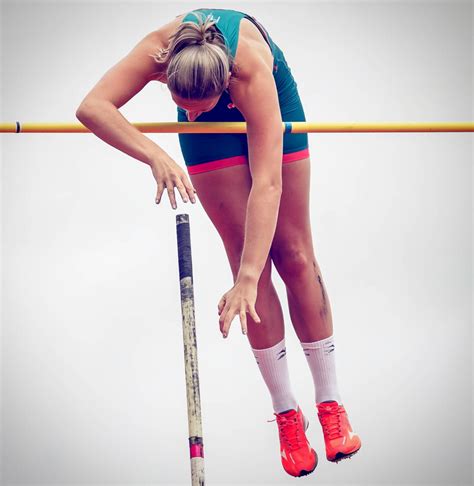 Holly Bradshaw: 5 Tips for Women In Sport From An Olympian – Bulldog Gear