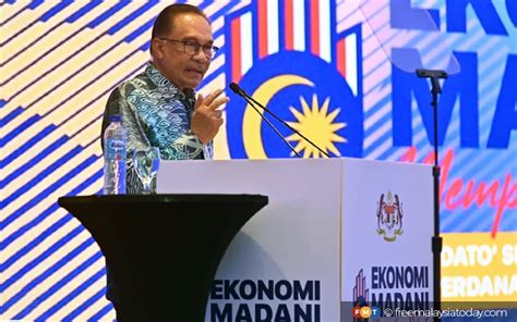 PM Announces RM300 In Special Aid For Civil Servants FMT