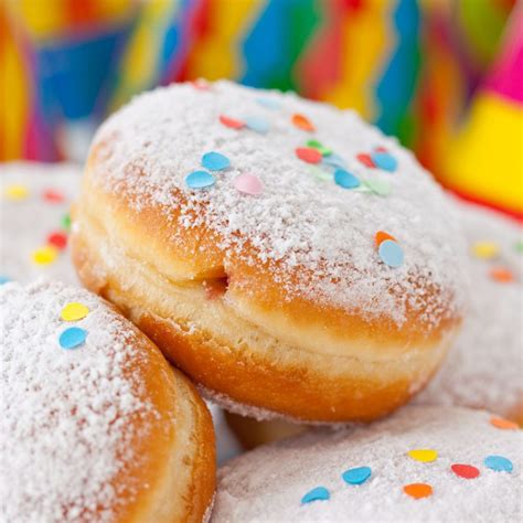 Berliner Doughnut – Berliner Pfannkuchen/Berliner - Saskatchewan German ...