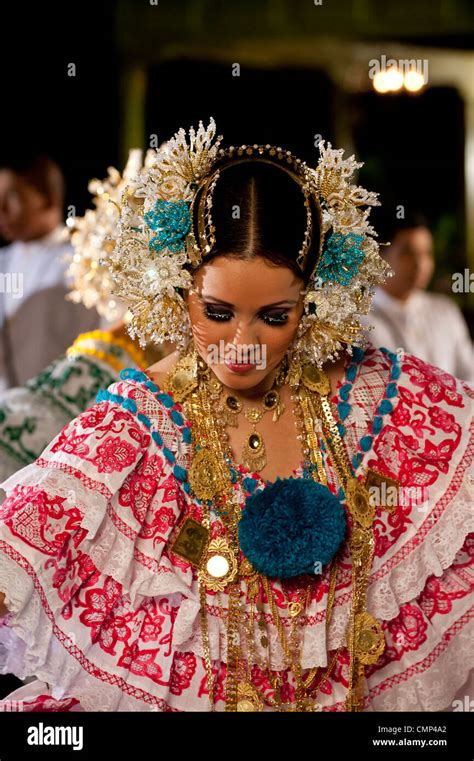 Pollera dress hi-res stock photography and images - Alamy