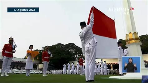 Berlangsung Khidmat Upacara Penurunan Bendera Merah Putih Di Istana