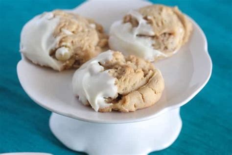 Walnut White Chocolate Dipped Cookies | White Chocolate Cookies