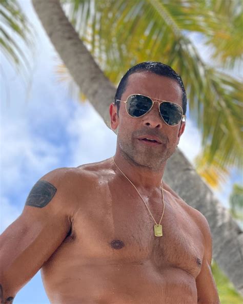 Kelly Ripa Thirsts Over Shirtless Husband Mark Consuelos As She Shares