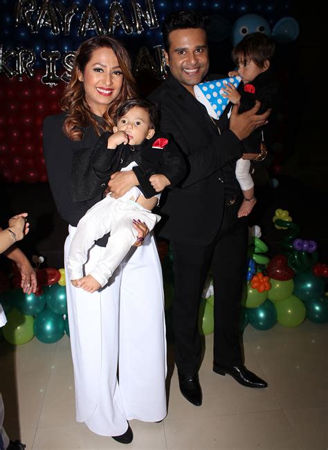 Bollywood Celeb Couples Who Had Twin Babies जब सेलेब्स बने जुड़वां