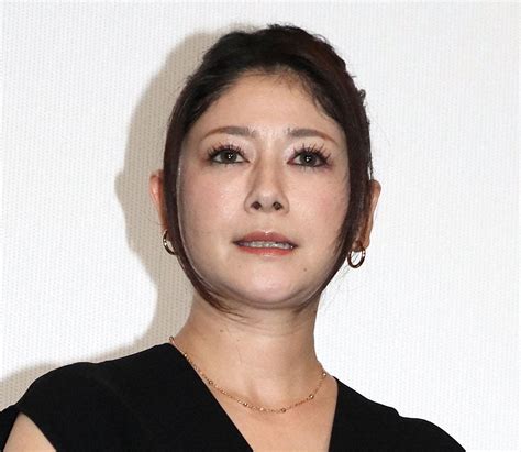 真木よう子 インスタで騒動謝罪「ご迷惑をおかけして申し訳ありません」 笑顔の近影で体調回復も報告― スポニチ Sponichi Annex 芸能