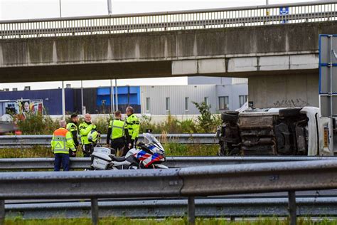 Traumahelikopter Landt Op Snelweg Voor Ernstig Ongeval Rijksweg A15 In