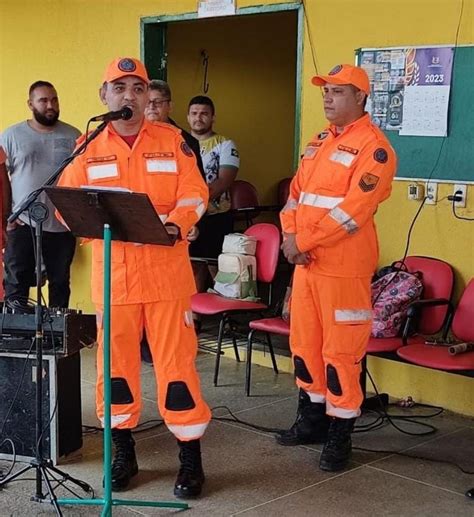 Corpo de Bombeiros realiza formatura do JBV de Tauá