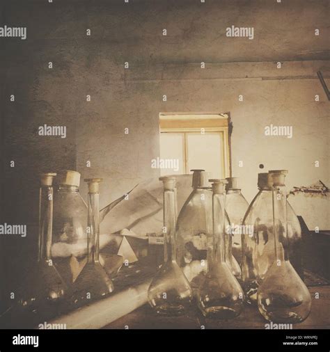 conical flask filter  res stock photography  images alamy