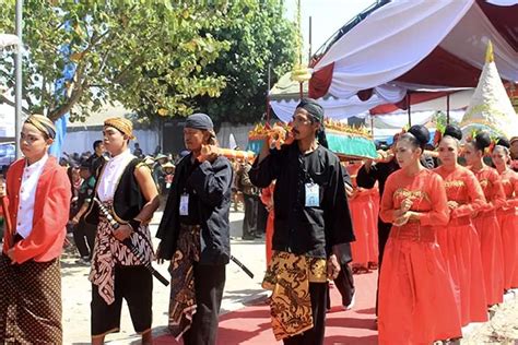 Ritual Di Bulan Suro Untuk Penyucian Diri Dari Siraman Sampai Larung