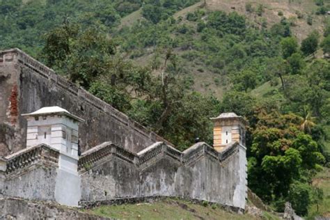 Palace Sans-Souci | Travel Story and Pictures from Haiti