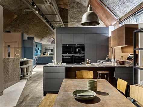 visit kitchen showrooms   uk  design inspiration