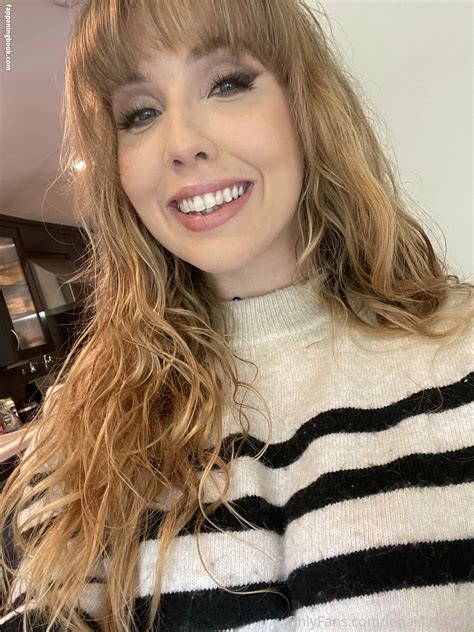 Lena Paul Lenaisapeach Nude OnlyFans Leaks The Fappening Photo